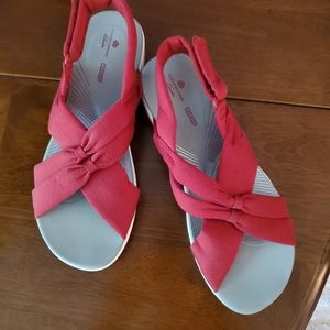 New Clark's red shoes size 8M